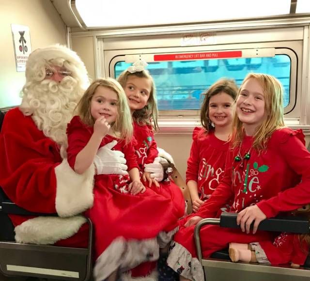 Christmas & Polar Express Train Rides Near Chicago
